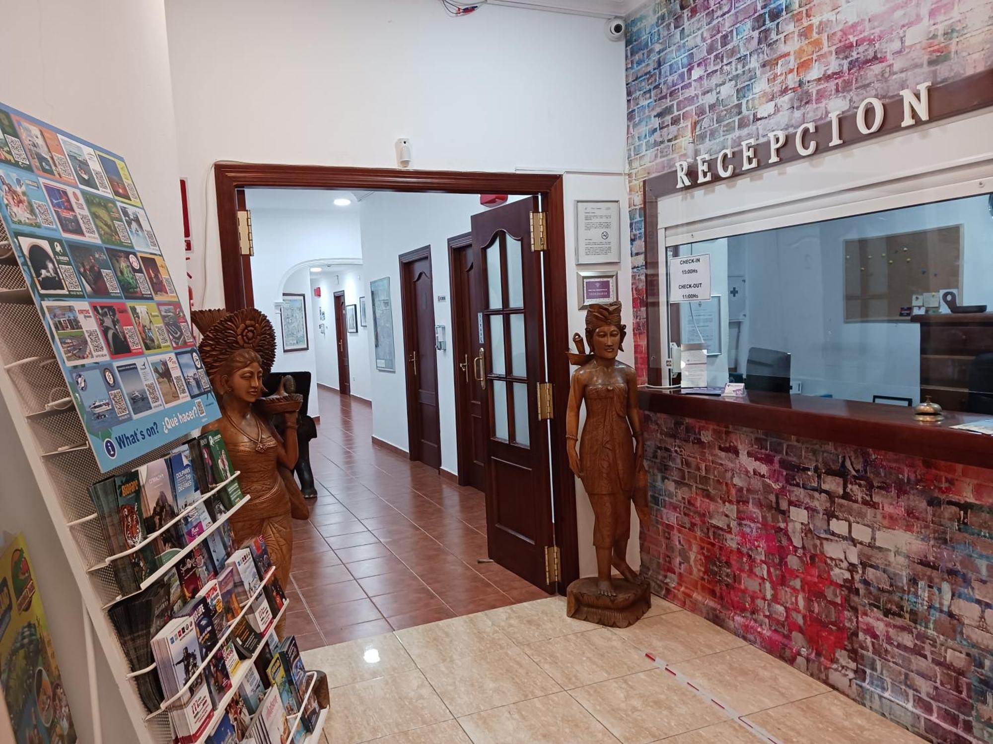 Hotel Manantiales ตอร์เรโมลิโนส ภายนอก รูปภาพ