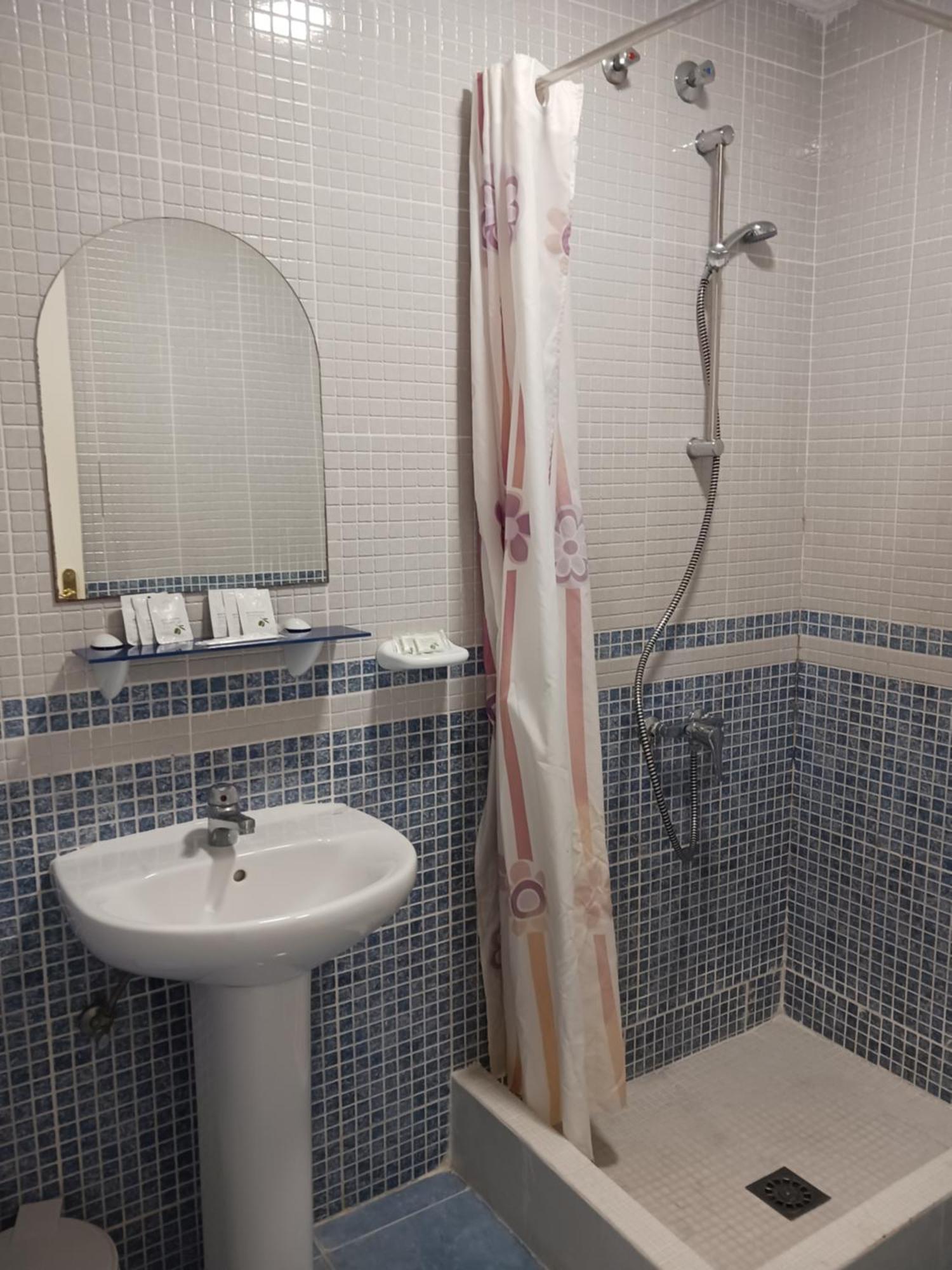 Hotel Manantiales ตอร์เรโมลิโนส ภายนอก รูปภาพ