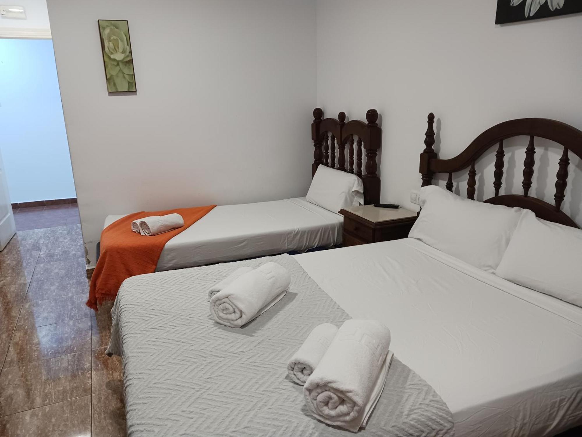 Hotel Manantiales ตอร์เรโมลิโนส ภายนอก รูปภาพ