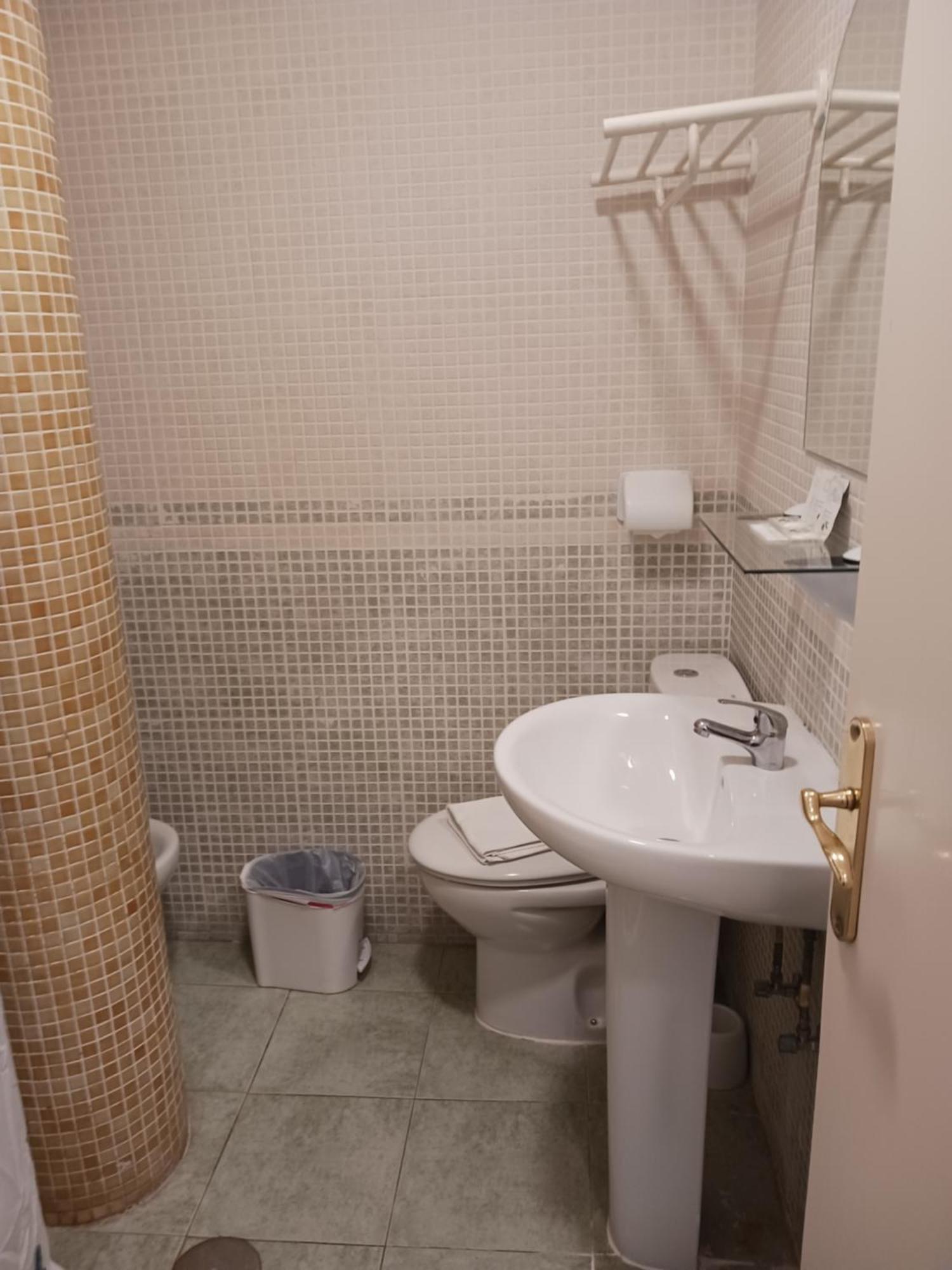 Hotel Manantiales ตอร์เรโมลิโนส ภายนอก รูปภาพ
