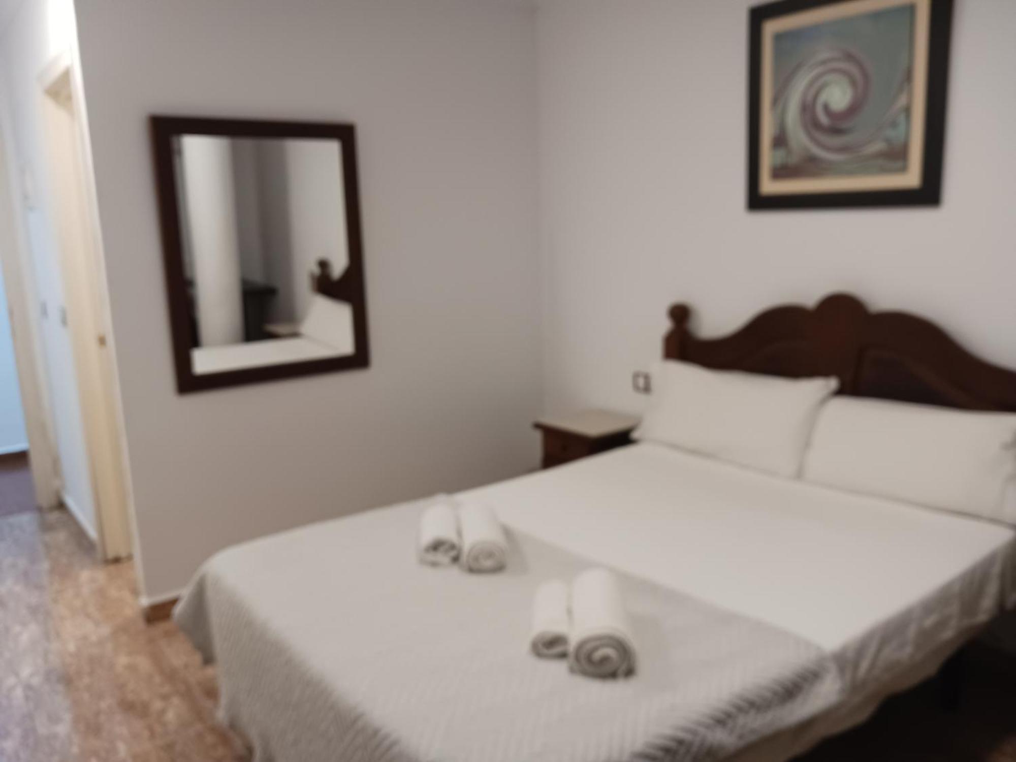 Hotel Manantiales ตอร์เรโมลิโนส ภายนอก รูปภาพ