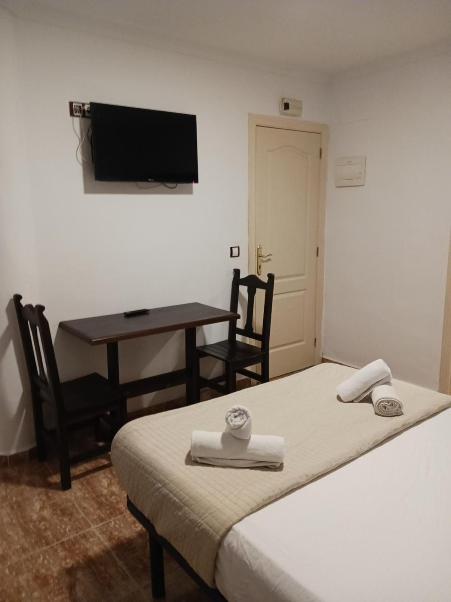 Hotel Manantiales ตอร์เรโมลิโนส ภายนอก รูปภาพ
